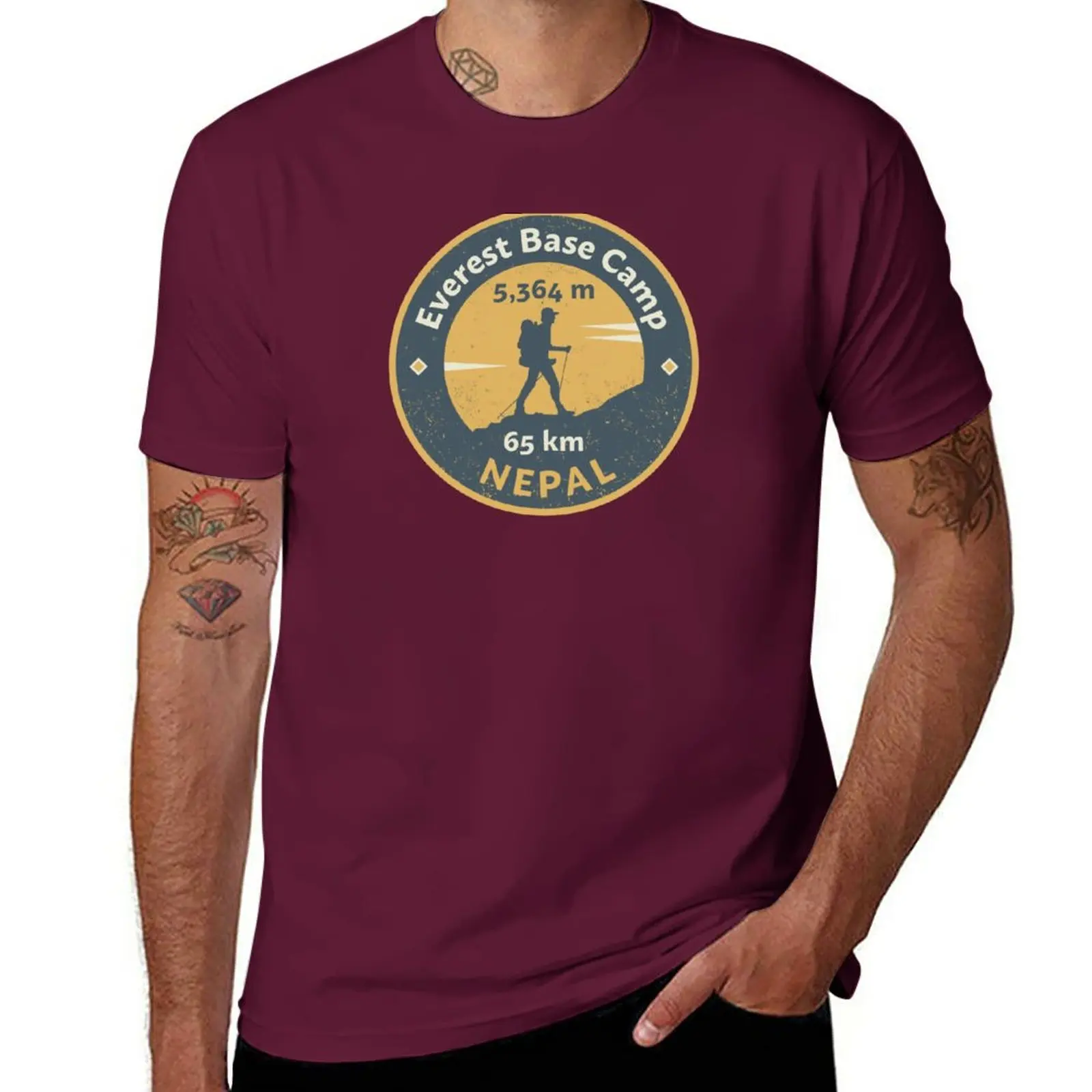 เสื้อยืดคอกลมแขนสั้นสำหรับฤดูร - Summer Everest Clothing บทวิจารณ์และราคา
