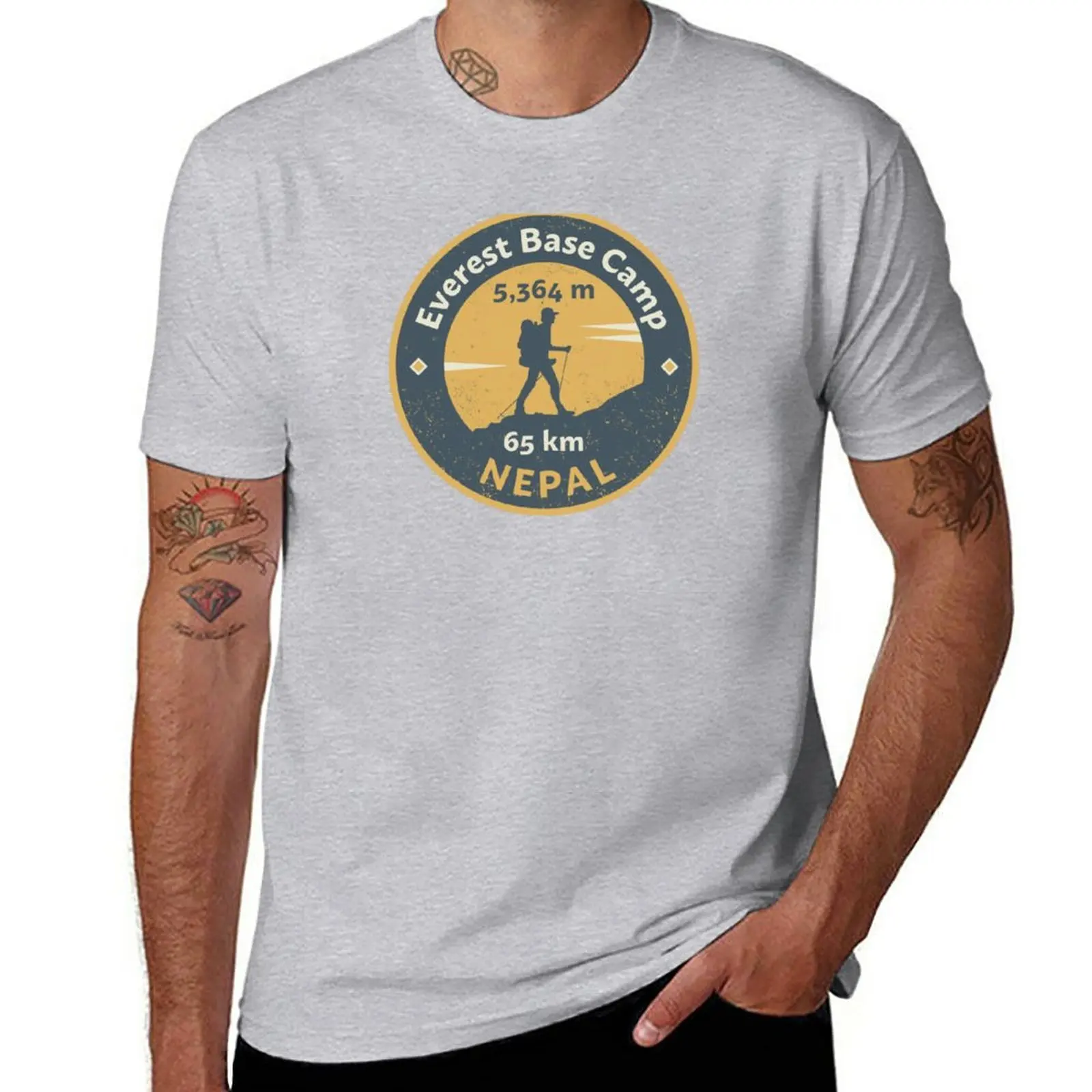 เสื้อยืดคอกลมแขนสั้นสำหรับฤดูร - Summer Everest Clothing บทวิจารณ์และราคา